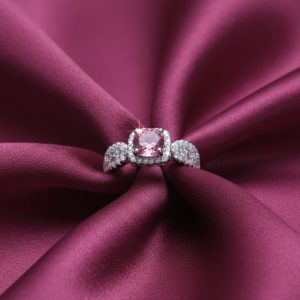 Pink Moissanite Ring 1 Ct